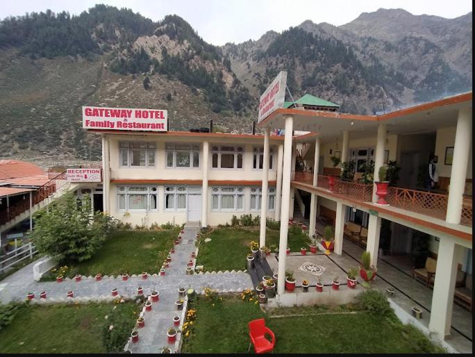Gateway Hotel Naran Zewnętrze zdjęcie